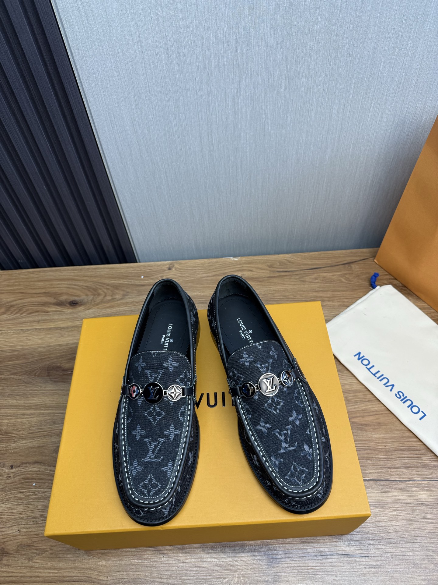 LV